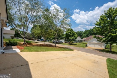 Welcome home to this charming 3-bedroom, 2-bath ranch in the - photo 38
