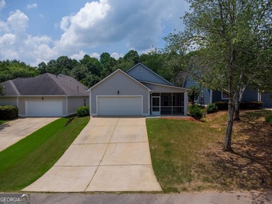 Welcome home to this charming 3-bedroom, 2-bath ranch in the - photo 40