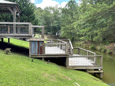 Charming lakefront 2 bedroom / 2 bath home in Cedar Bluff, AL - photo 4