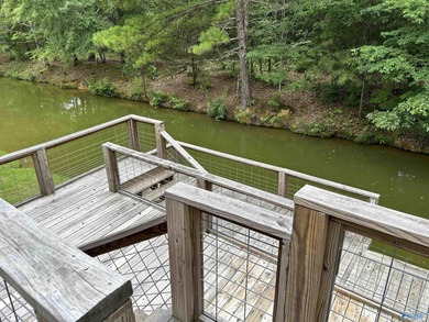 Charming lakefront 2 bedroom / 2 bath home in Cedar Bluff, AL - photo 5