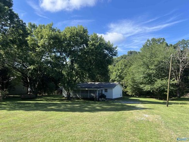 Charming lakefront 2 bedroom / 2 bath home in Cedar Bluff, AL - photo 7