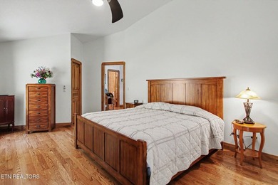 Breathtaking lakefront home on pristine Norris Lake. This - photo 14