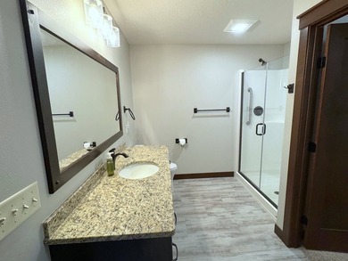 This like-new Kennedy model twin home in the Moon Lake - photo 14