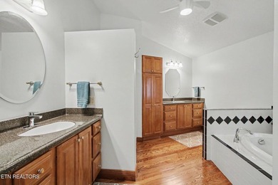 Breathtaking lakefront home on pristine Norris Lake. This - photo 15