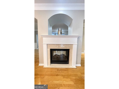 Stately Brick Townhouse (2 Car Garage End-Unit) in Sought-After - photo 23