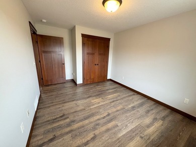 This like-new Kennedy model twin home in the Moon Lake - photo 23