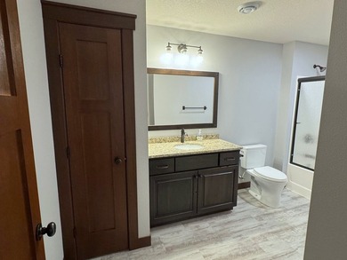 This like-new Kennedy model twin home in the Moon Lake - photo 27