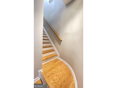 Stately Brick Townhouse (2 Car Garage End-Unit) in Sought-After - photo 31