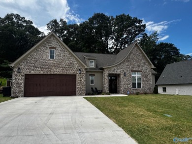 Lake Home For Sale in Guntersville, Alabama