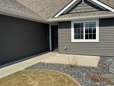 This like-new Kennedy model twin home in the Moon Lake - photo 31