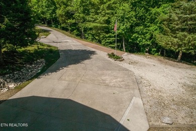 Breathtaking lakefront home on pristine Norris Lake. This - photo 32