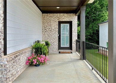 Built in 2025 and beautifully maintained, this move-in-ready - photo 4