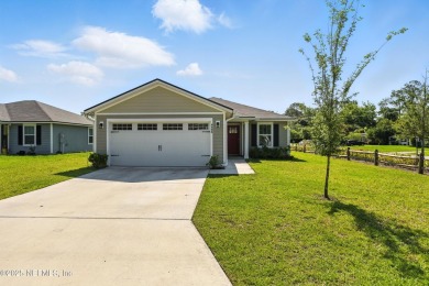 Lake Home ActiveUnderContr in Jacksonville, Florida
