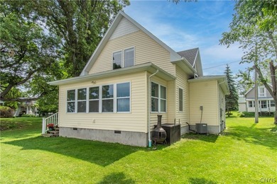 Waterfront Living on the Sunset Side of Beautiful Chaumont Bay! - photo 4