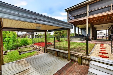 Currently operating as a successful short-term rental, this - photo 29