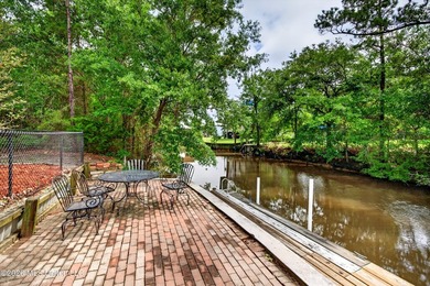 Currently operating as a successful short-term rental, this - photo 31