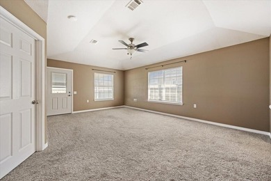 Welcome to this inviting and well-maintained Shadow Lakes patio - photo 6