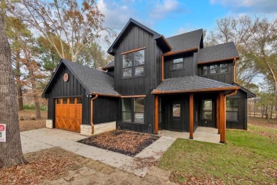 Lake Home For Sale in Eustace, Texas