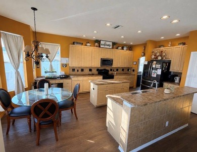 JUST REDUCED!!!Welcome to Sterling Hills! This spacious and - photo 4