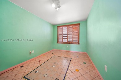 Compass Commercial is pleased to present an exclusive - photo 16