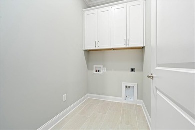 Welcome to easy, low-maintenance living in Windsor Village, one - photo 18
