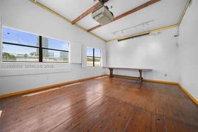 Compass Commercial is pleased to present an exclusive - photo 20