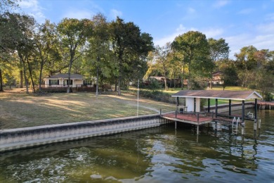 Richland Chambers Lake Home For Sale in Streetman Texas