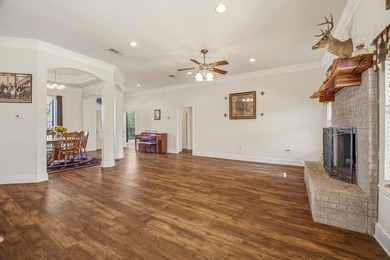 Welcome to your perfect lake retreat in Gordon, Texas! Just a - photo 12