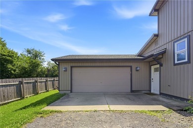 Welcome home to this 11768sf 3-bedroom, 1.5-bath residence - photo 3