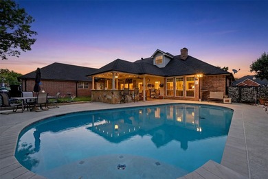 This is the ultimate example of family living! No detail was - photo 1