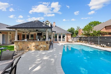 This is the ultimate example of family living! No detail was - photo 4