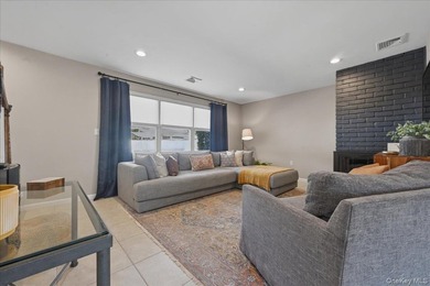 Welcome to this beautifully maintained two story home offering - photo 11