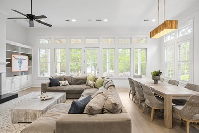 This lakefront Low Country Cottage is designed for comfort and - photo 14