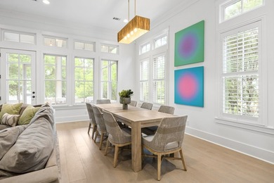 This lakefront Low Country Cottage is designed for comfort and - photo 17