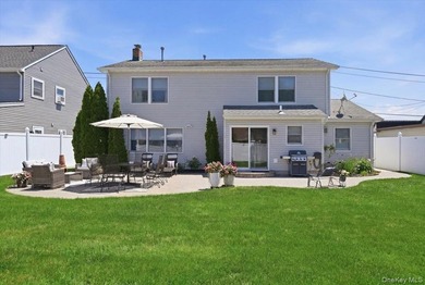 Welcome to this beautifully maintained two story home offering - photo 22