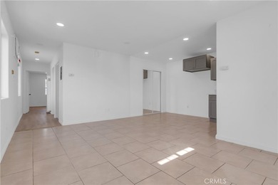 This well-maintained duplex offers two units under one roof - photo 23
