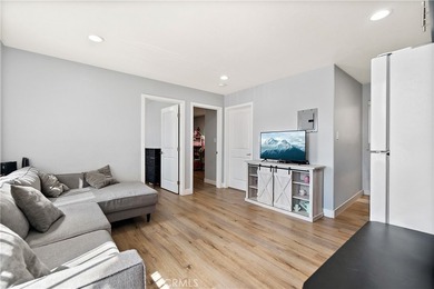 This well-maintained duplex offers two units under one roof - photo 31