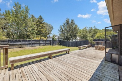 Love to entertain? This beautifully updated home in the gated - photo 33