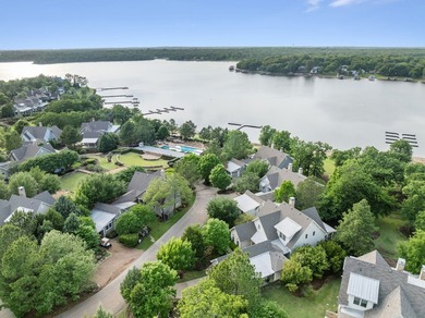 This lakefront Low Country Cottage is designed for comfort and - photo 33