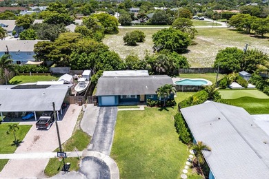 Welcome to this beautifully maintained 2-bedroom, 2-bath home - photo 33