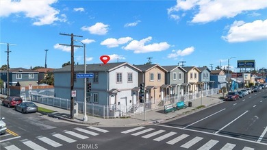 This well-maintained duplex offers two units under one roof - photo 42