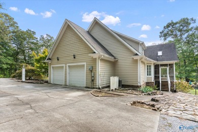 First time on the market! This beautiful 4BR/6BA custom home - photo 45