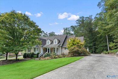 First time on the market! This beautiful 4BR/6BA custom home - photo 46