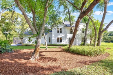Modern style blends with Windermere charm.  This totally - photo 1