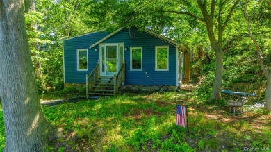 (private lake, pond, coastal) Home Sale Pending in Glen Cove New York