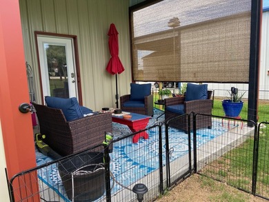 Like new; cute two bedroom home designed and built three years - photo 11