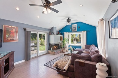 Beautifully maintained expanded Cape in Bay Shore offering 4 - photo 7