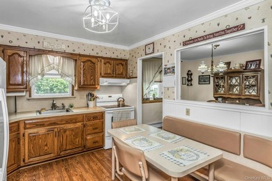 Welcome to this beautifully maintained home in the heart of - photo 5