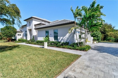 Sophisticated coastal living at its finest abounds at this - photo 3