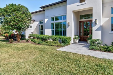 Sophisticated coastal living at its finest abounds at this - photo 4